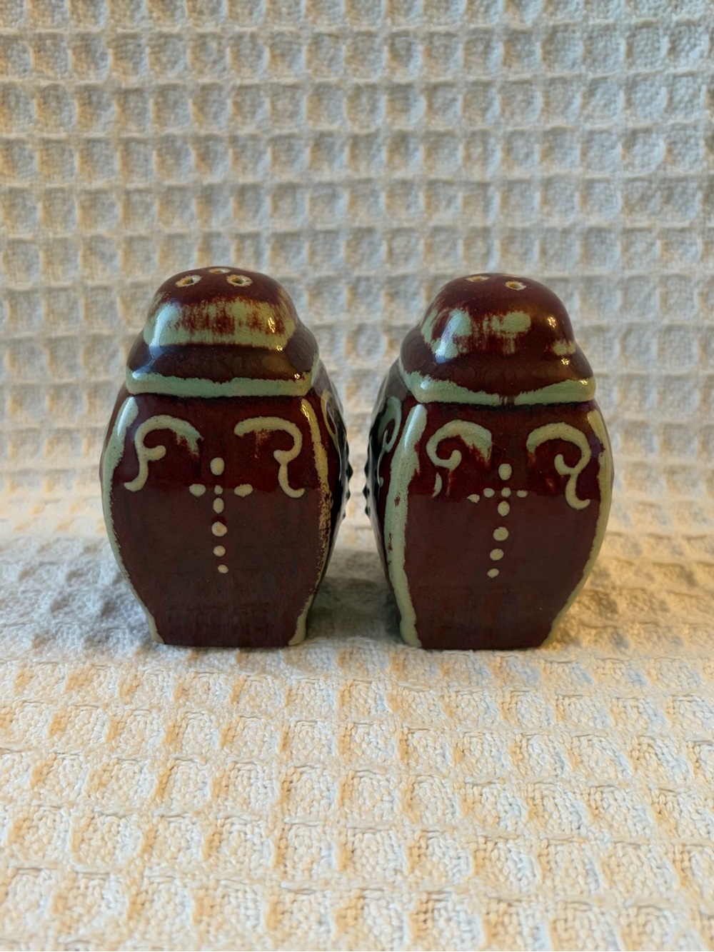 Vintage Bombay Tudor Brown With Mint Green Salt & Pepper Shakers